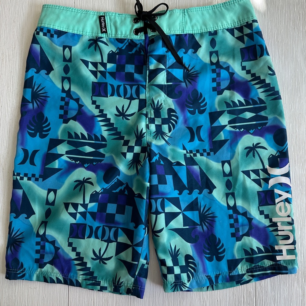 Hurley Boys’ Teal and Black Patterned Board Shorts Size 14/27